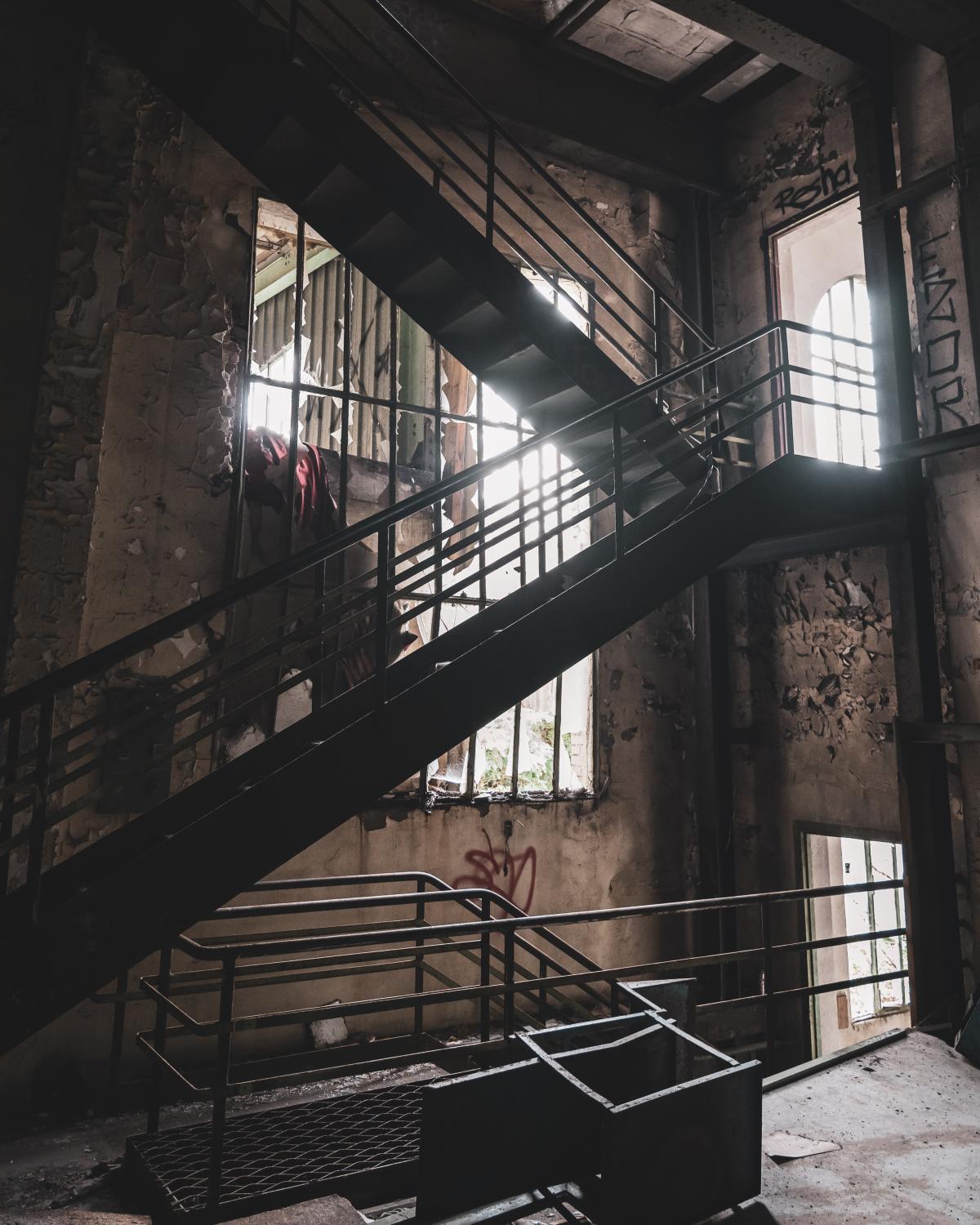 Escalier d'une ancienne usine