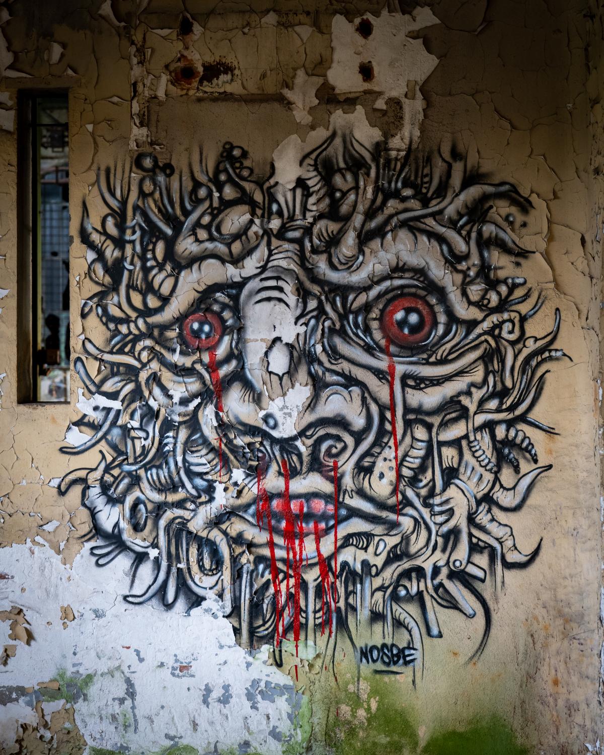 Graff dans usine désaffectée